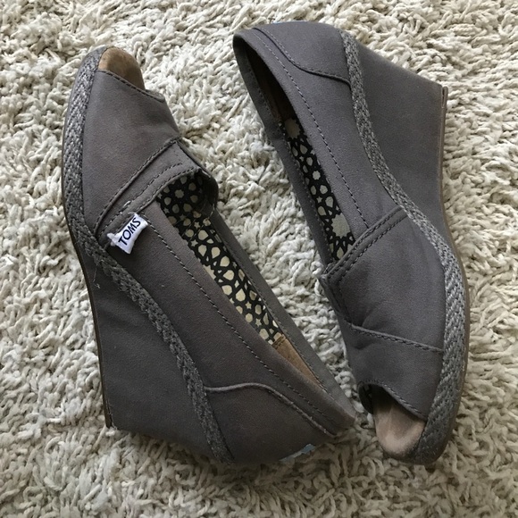 Gray TOMS wedges - Picture 2 of 5